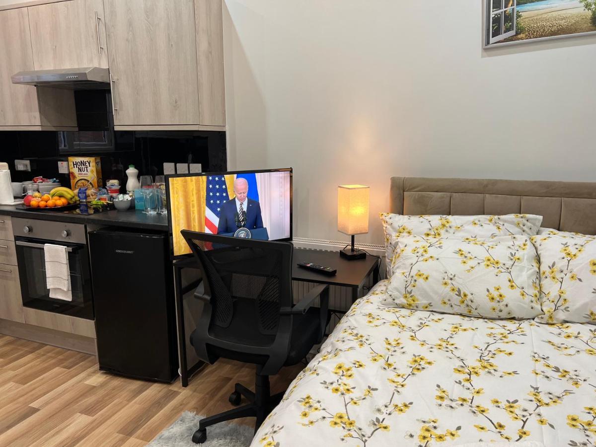 Grand Bleu - London - Next To Piccadilly Line Tube Station & Brand New Facilities Hotel Ngoại thất bức ảnh