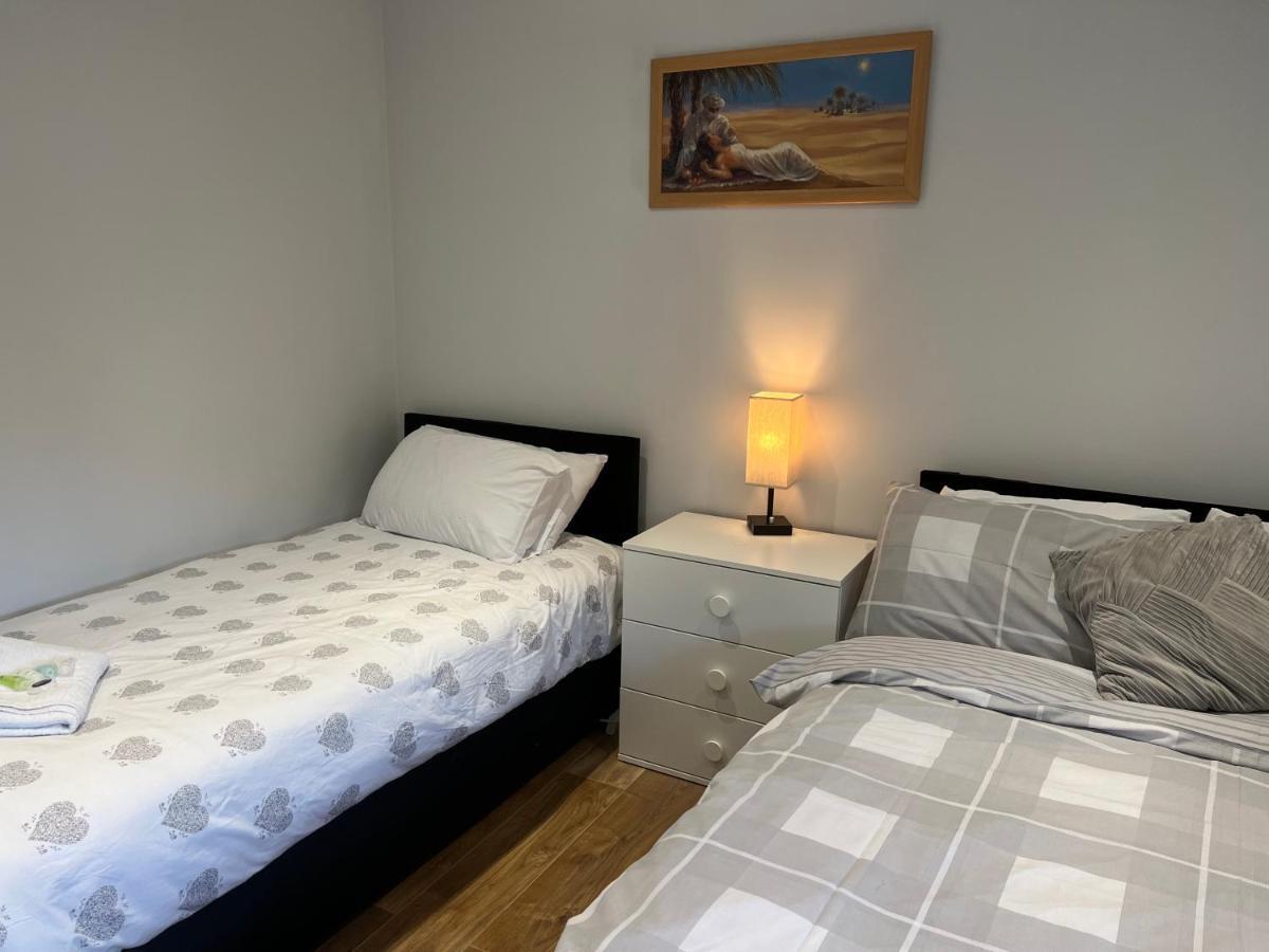 Grand Bleu - London - Next To Piccadilly Line Tube Station & Brand New Facilities Hotel Ngoại thất bức ảnh