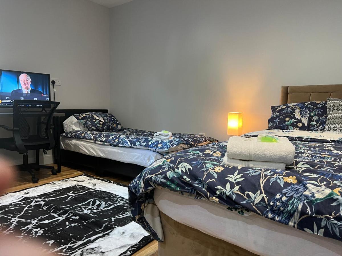 Grand Bleu - London - Next To Piccadilly Line Tube Station & Brand New Facilities Hotel Ngoại thất bức ảnh